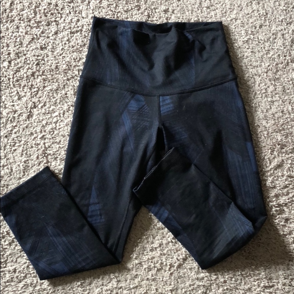 High waisted lulu crop